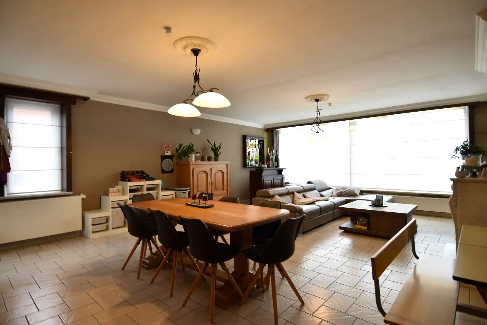 Charmante woning met 3 slaapkamers (mogelijkheid tot meer), dubbele garage en tuin te koop in Lendelede foto 2