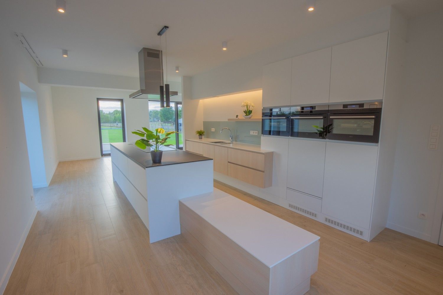 Exclusieve vernieuwbouwvilla met 5 slaapkamers en ruime tuin in Ramsel foto 3