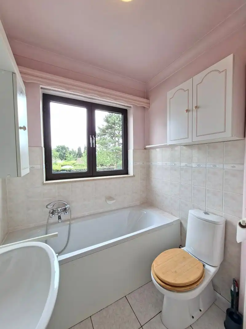 Leuk gerenoveerde rijwoning te Kiewit (Hasselt) foto 15