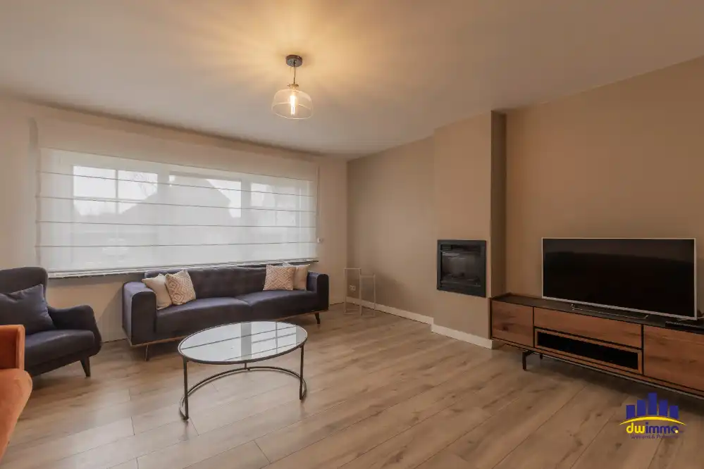 Instapklare, volledig gerenoveerde woning met 4 slaapkamers & ruime tuin in Evergem foto 4