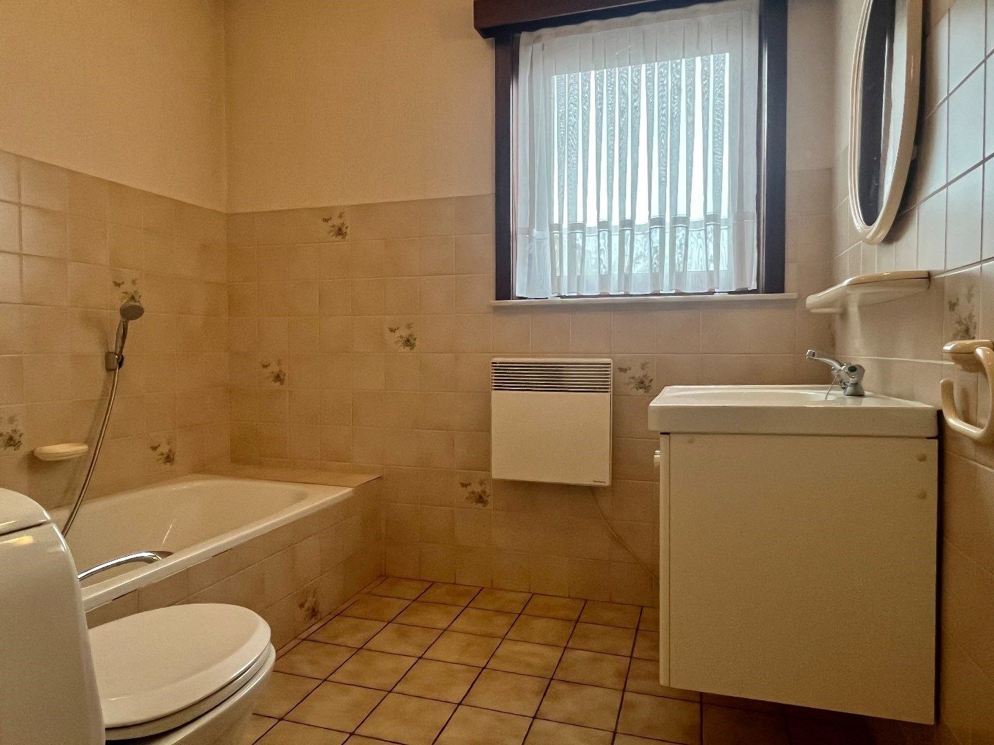 Gelijkvloerse villa in landelijke omgeving. foto 15