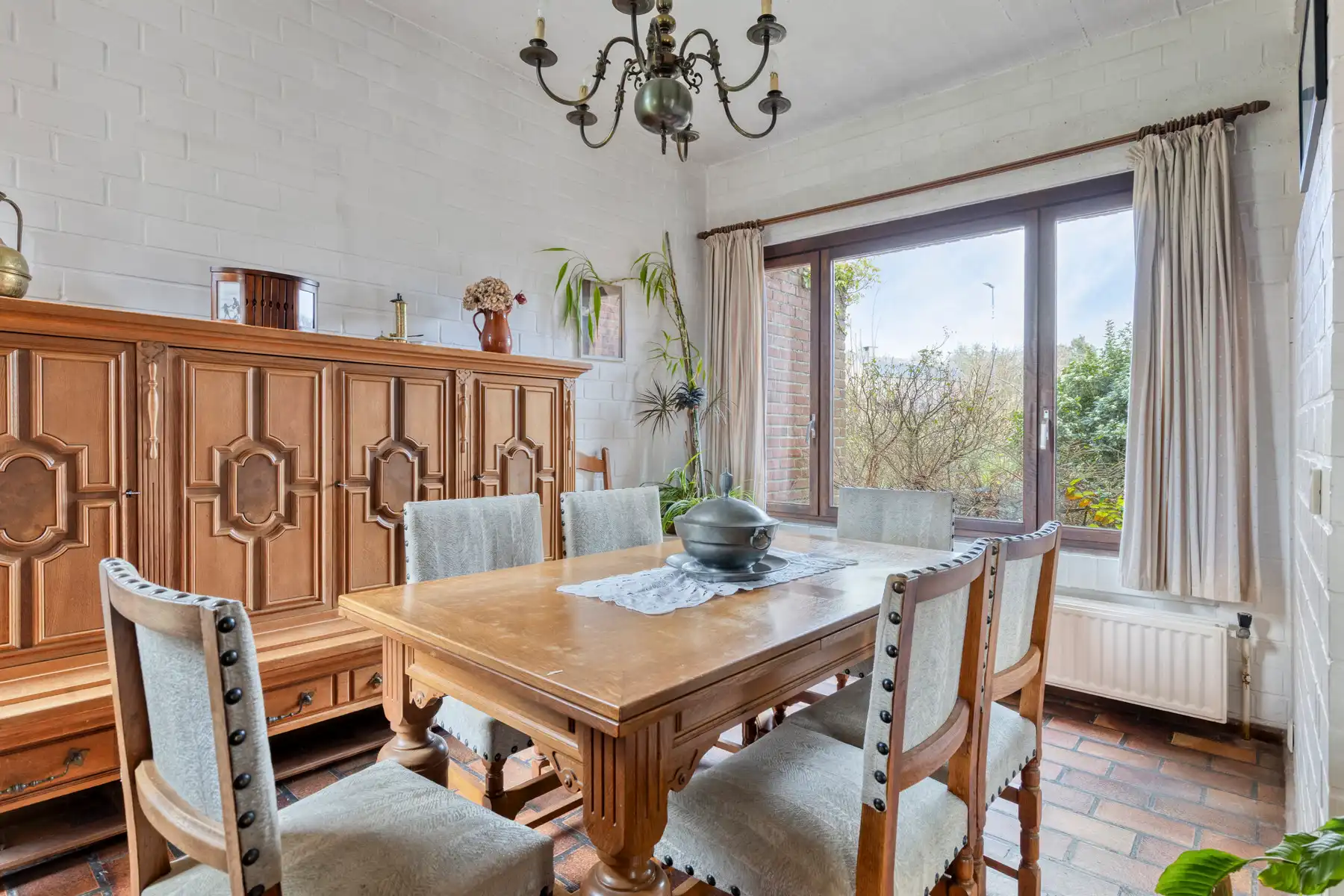 Villa met 5 slaapkamers, tuin en dubbele garage foto 7