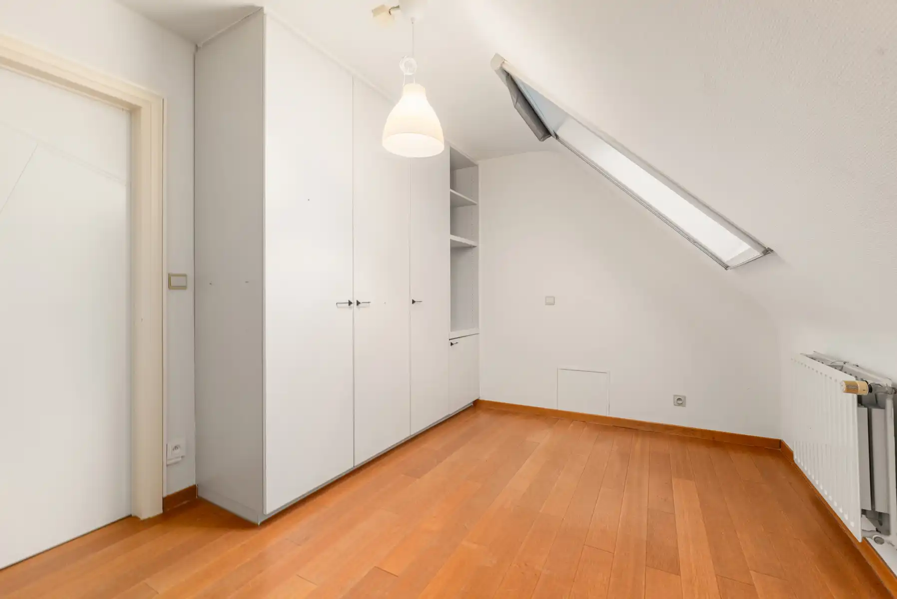 Karaktervol handelspand met woonst in Wulpen foto 19