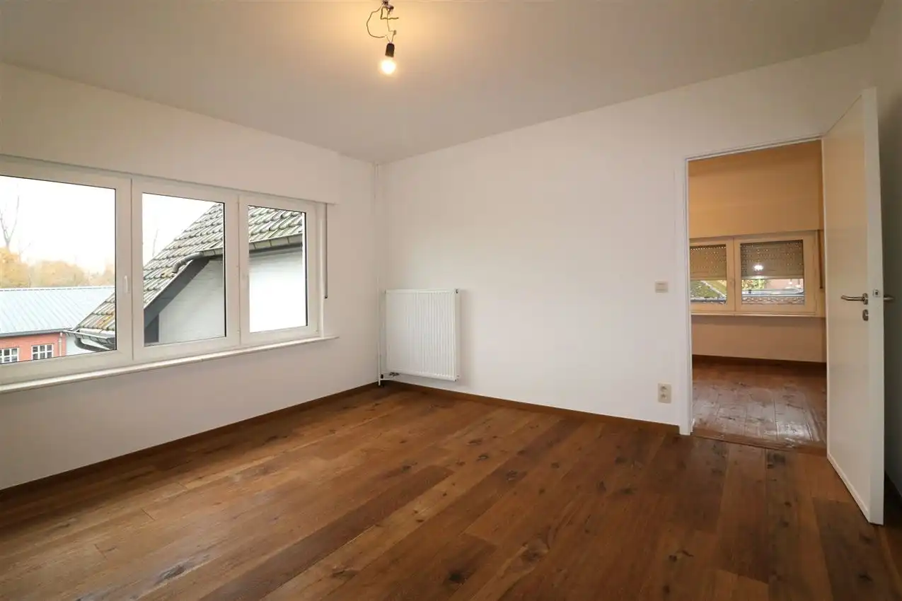 Villawoning, nabij station, 3 slpk., mooie omgeving, instapklaar foto 32