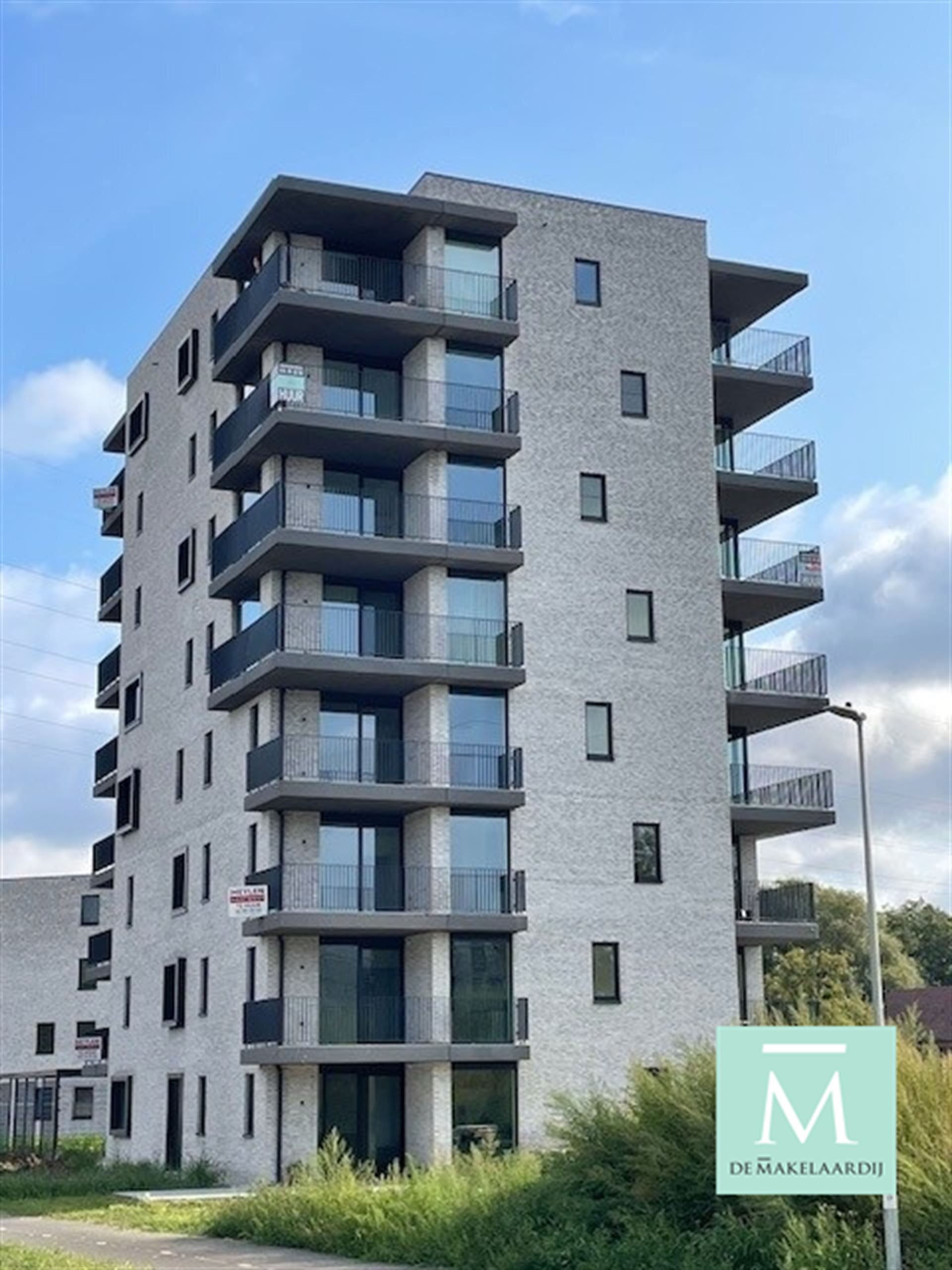 Energiezuinig nieuwbouwappartement met 2 slaapkameres en terras met prachtig uitzicht! foto {{pictureIndex}}