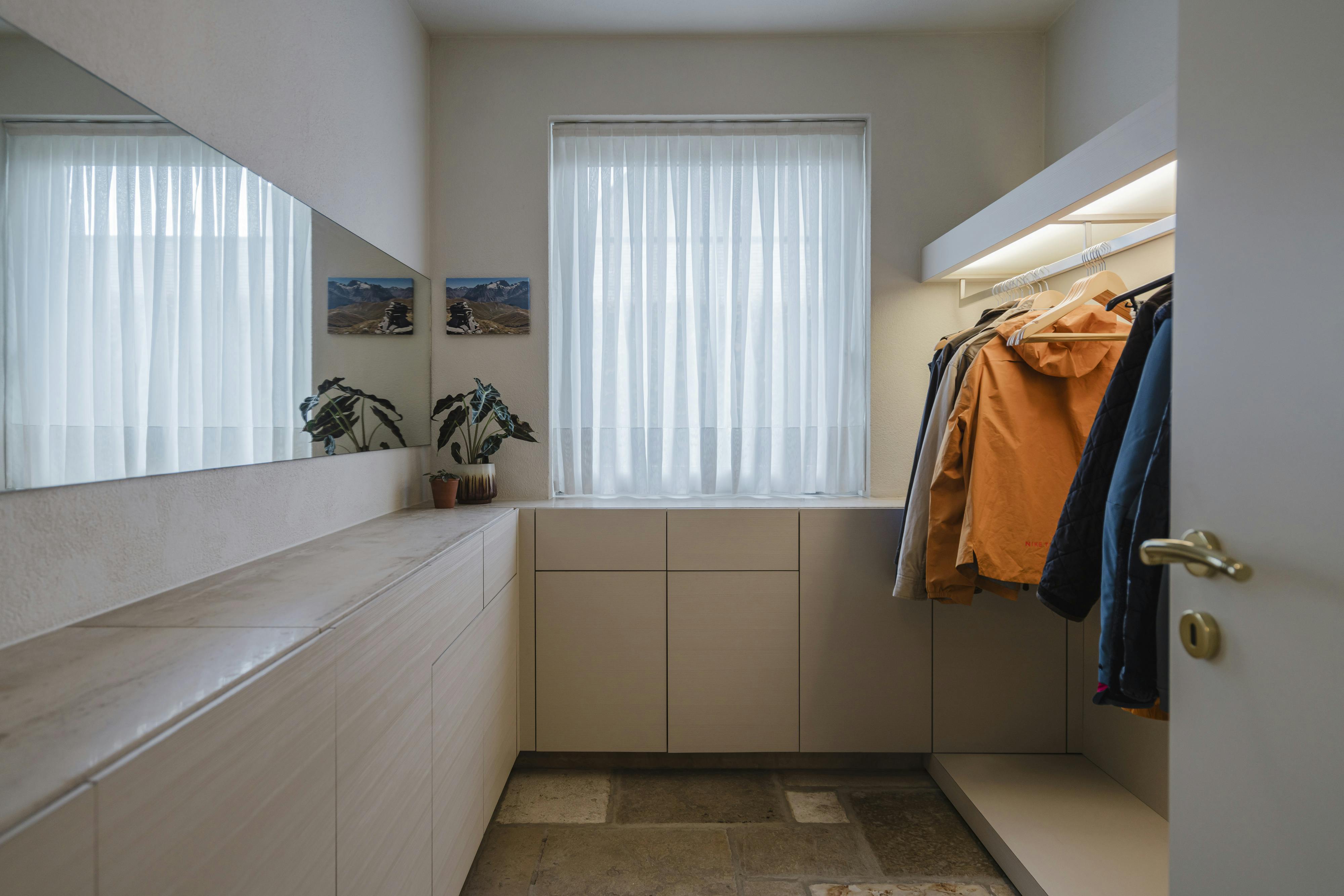 Ruime, gerenoveerde villa op 1327 m² met zuidgerichte tuin in rustige villawijk foto 15