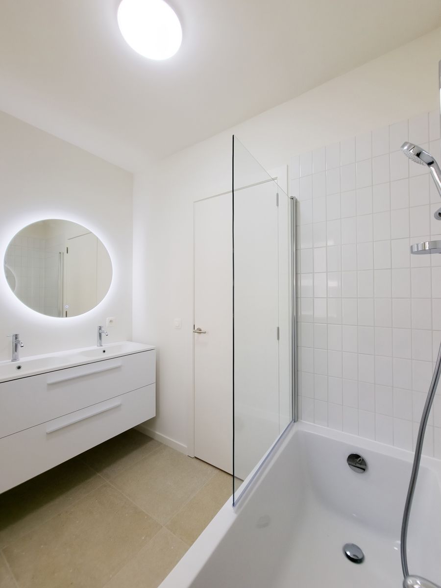 Ongemeubeld 2 slpk (of 1 bureau) app. met mooi terrras foto 5