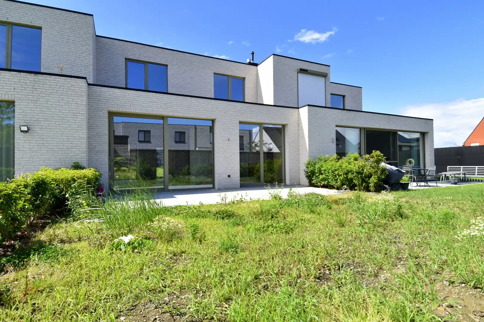 Nieuwbouwwoning (instapklaar!) met 3 slaapkamers, garage en zonnige tuin te koop nabij Bergelen te Gullegem foto 16