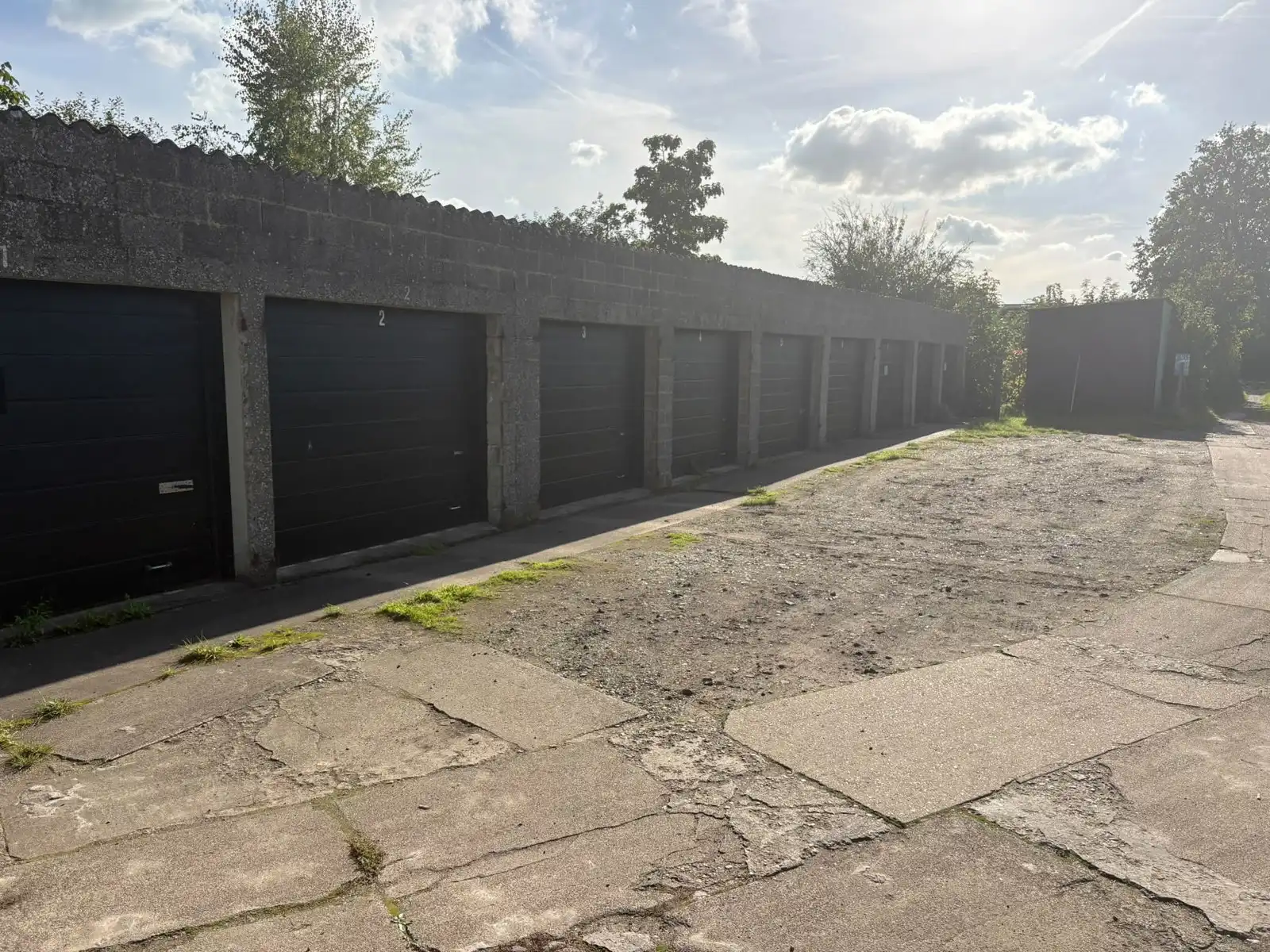 9 niet-vergunde garages te koop in Lier foto 3