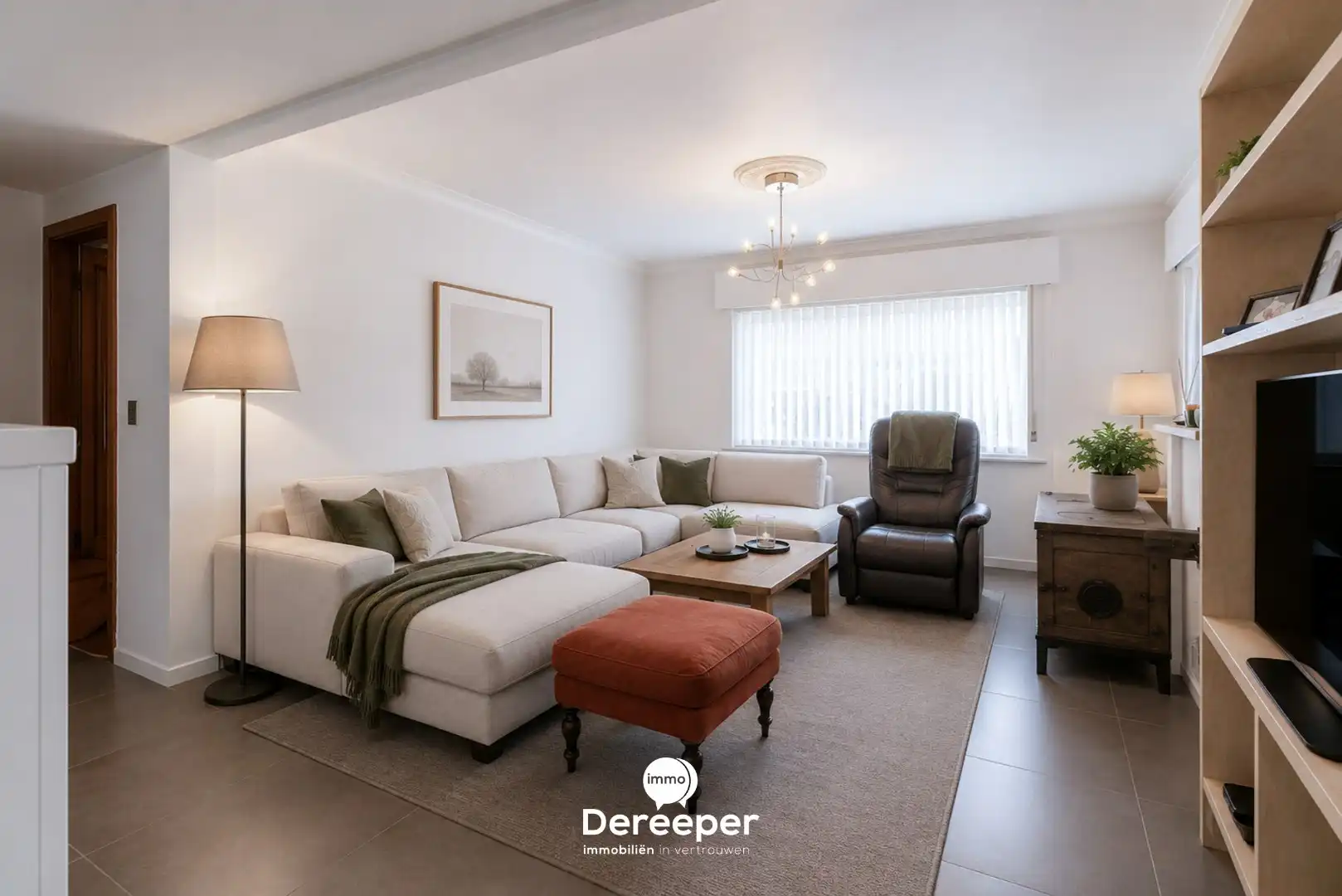 Te renoveren halfopen woning met zuidgerichte tuin op 571 m² in Jabbeke foto 2