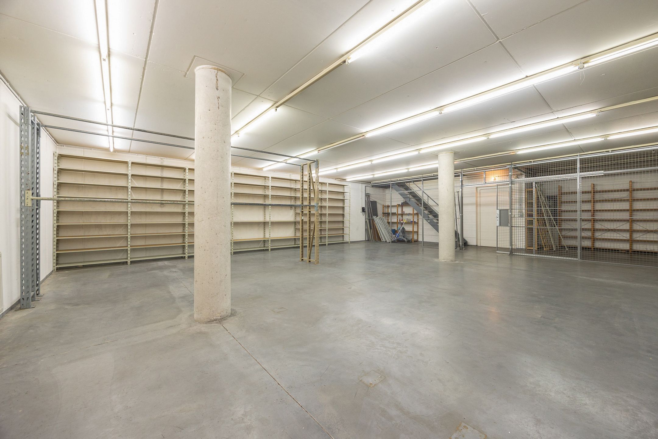 WILRIJK - Modernistisch huis op centrale locatie foto 14