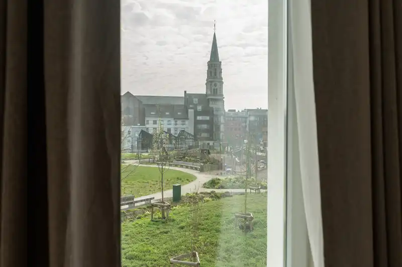 Roeselare- ruime bel-etage met 3 slaapkamers op toplocatie foto 8