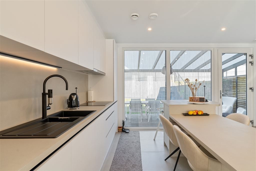 Volledig instapklare nieuwbouwwoning (2% registratie!) foto 7