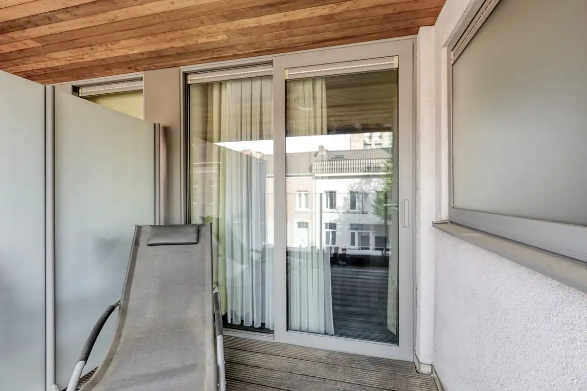 Stijlvol appartement met twee slaapkamers aan de stadsrand foto 14