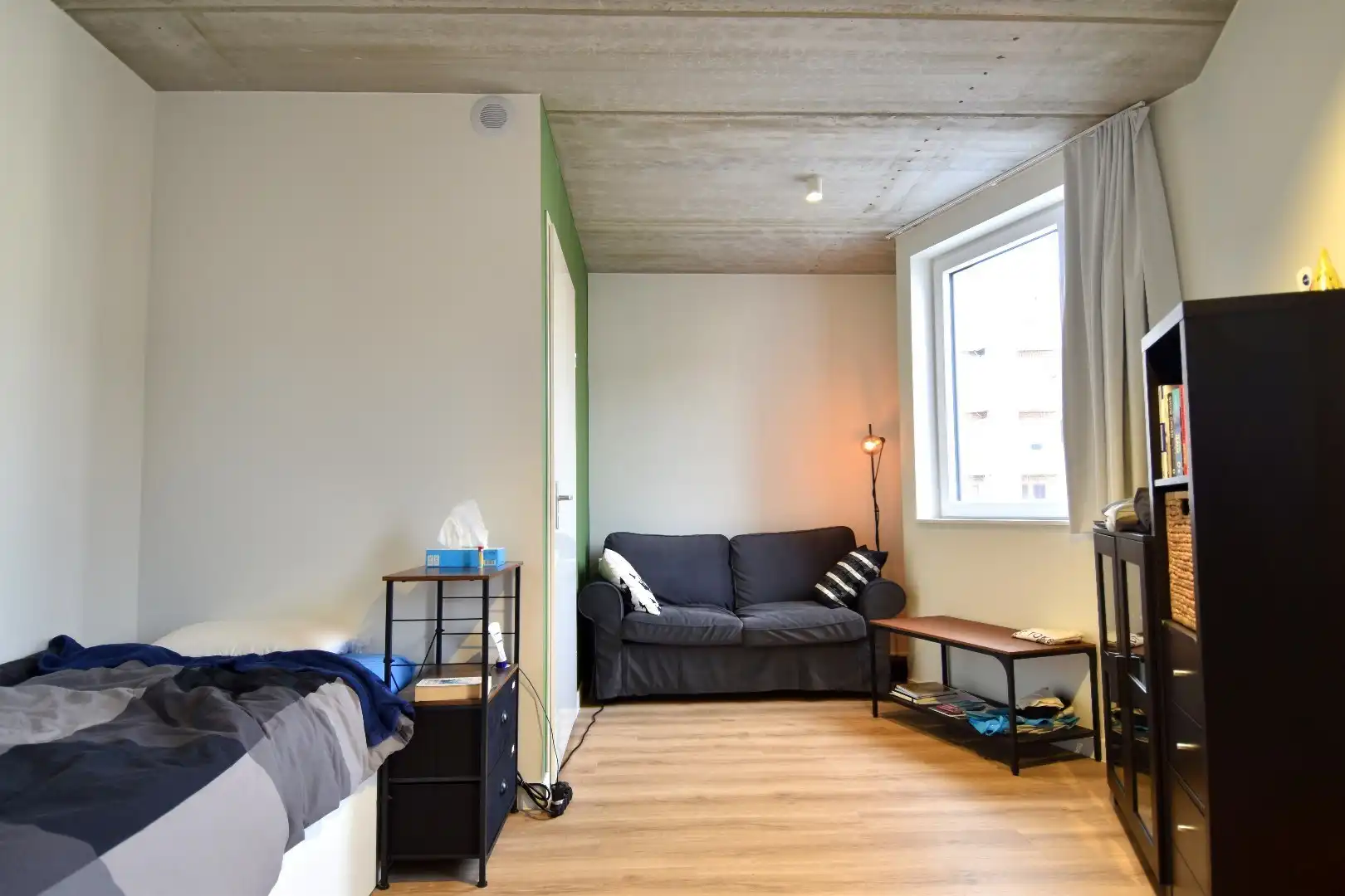 Studentenkamer (25,5 m²) te koop in "Residentie Amand 47" op het Sint-Amandsplein te Kortrijk foto 4