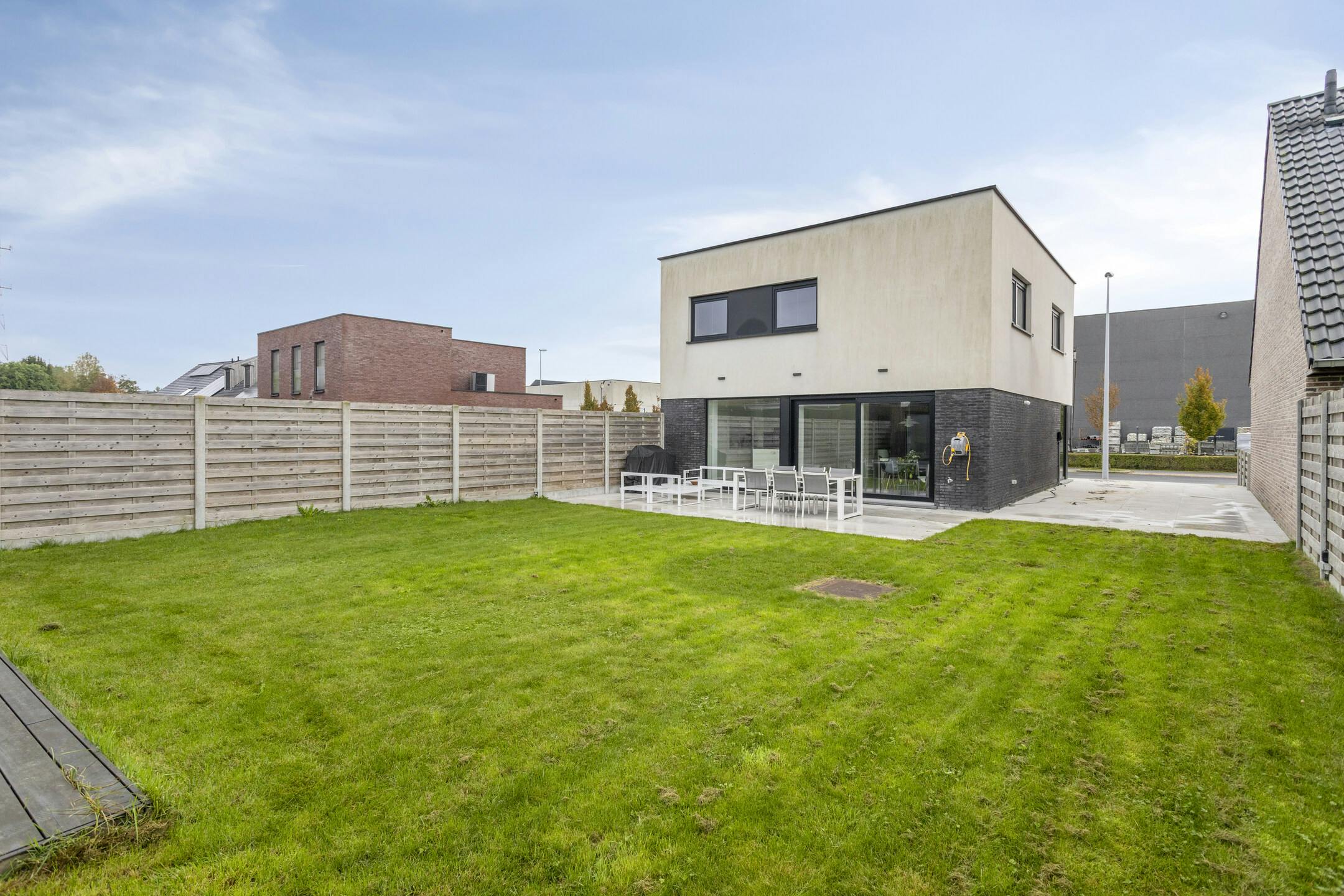 Recente woning (2020) met 4 slaapkamers te koop in Aartrijke foto 7