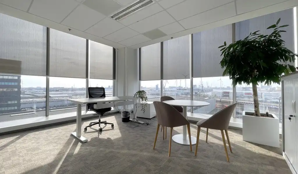 Vernieuwde kantoren te huur in Ahlers Building te Antwerpen foto 21
