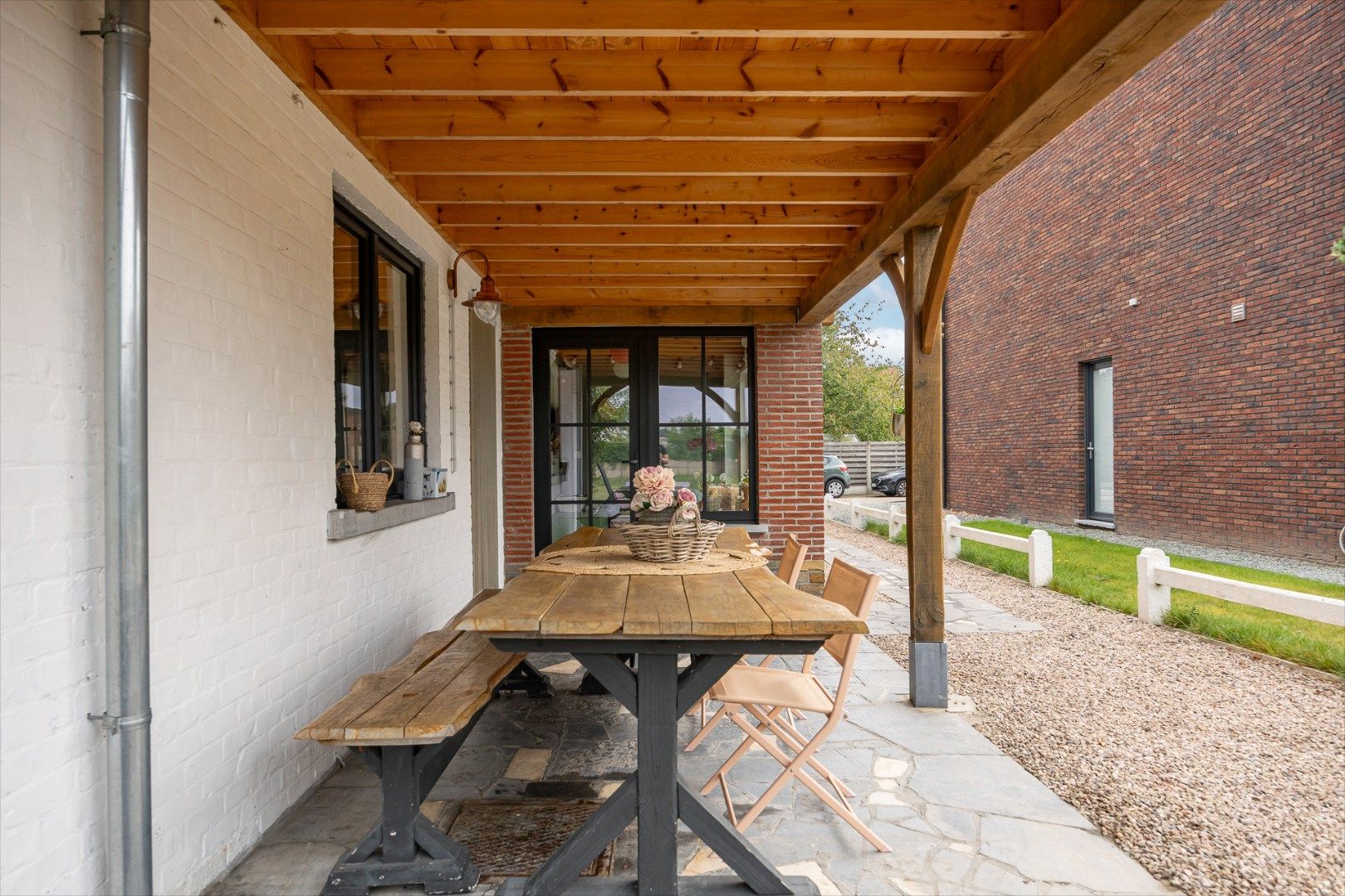 Karaktervolle open bebouwing met drie slaapkamers foto 27