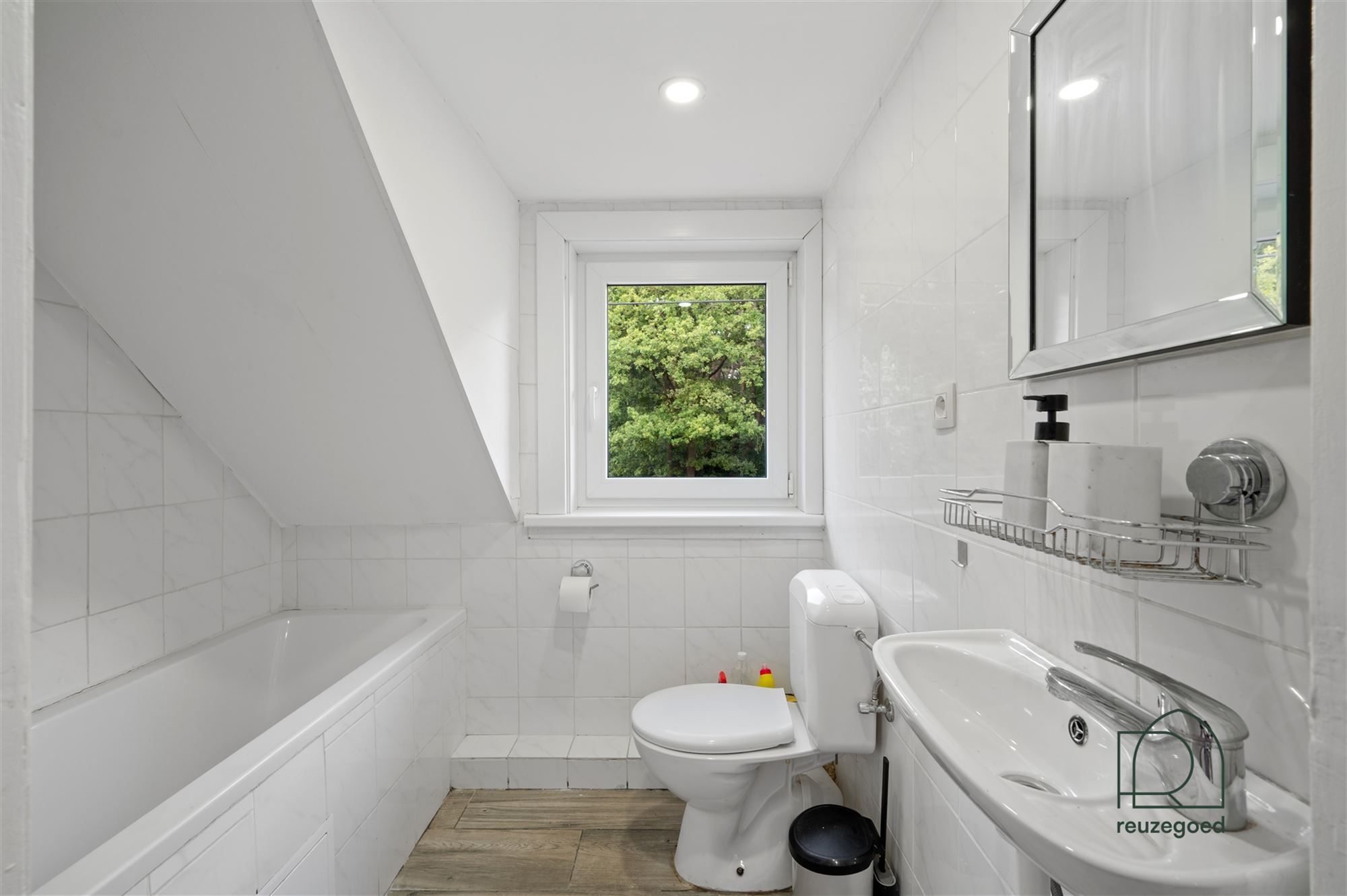 Halfopen bebouwing met bijgebouw en veel potentieel te koop in Bonheiden foto 17