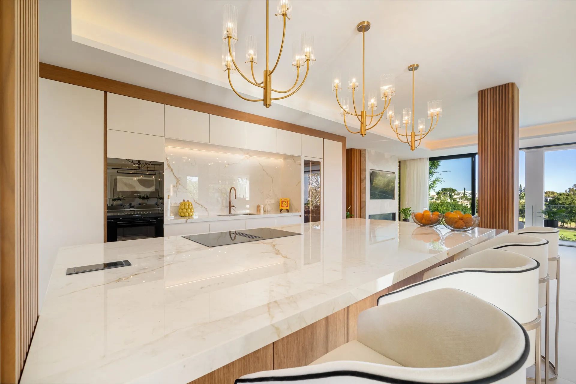 Architecturale pracht aan de golf – ultieme luxe in Marbella foto 13