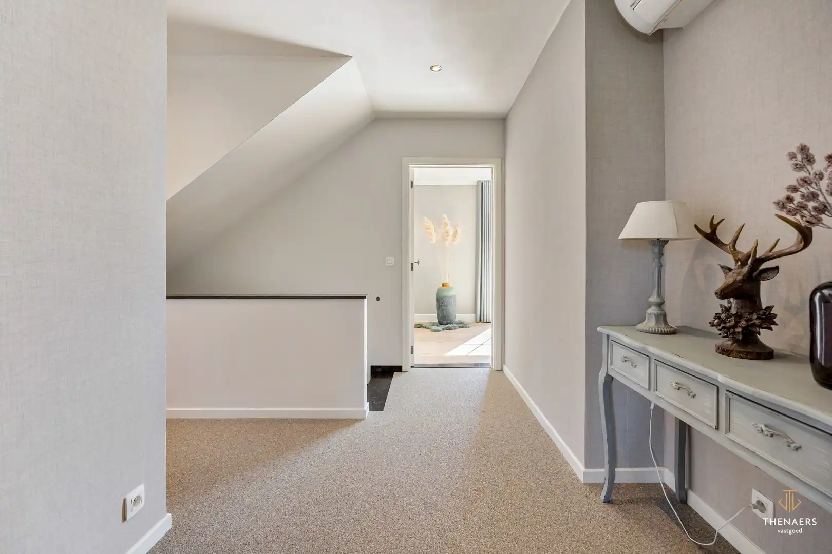 Stijlvolle pastoriewoning met ruimte, comfort en een prachtig afgewerkt geheel in Sint-Truiden. foto 15