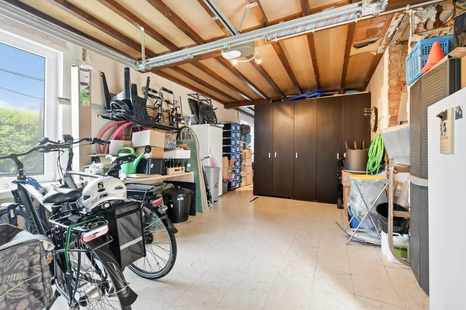 Instapklare halfopen bebouwing met 3 slaapkamers & ruime garage in rustige woonwijk  foto 23