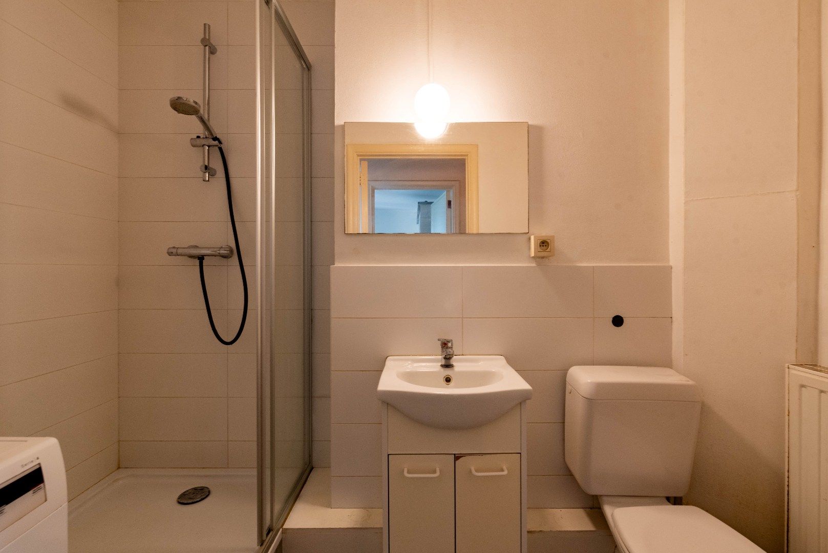 Gerenoveerd appartement met 2 slaapkamers en zonnig terrasje foto 10