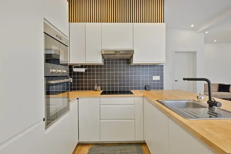 Lichtrijke hoekwoning met 3 slaapkamers, zonnepanelen en klein koertje foto 4