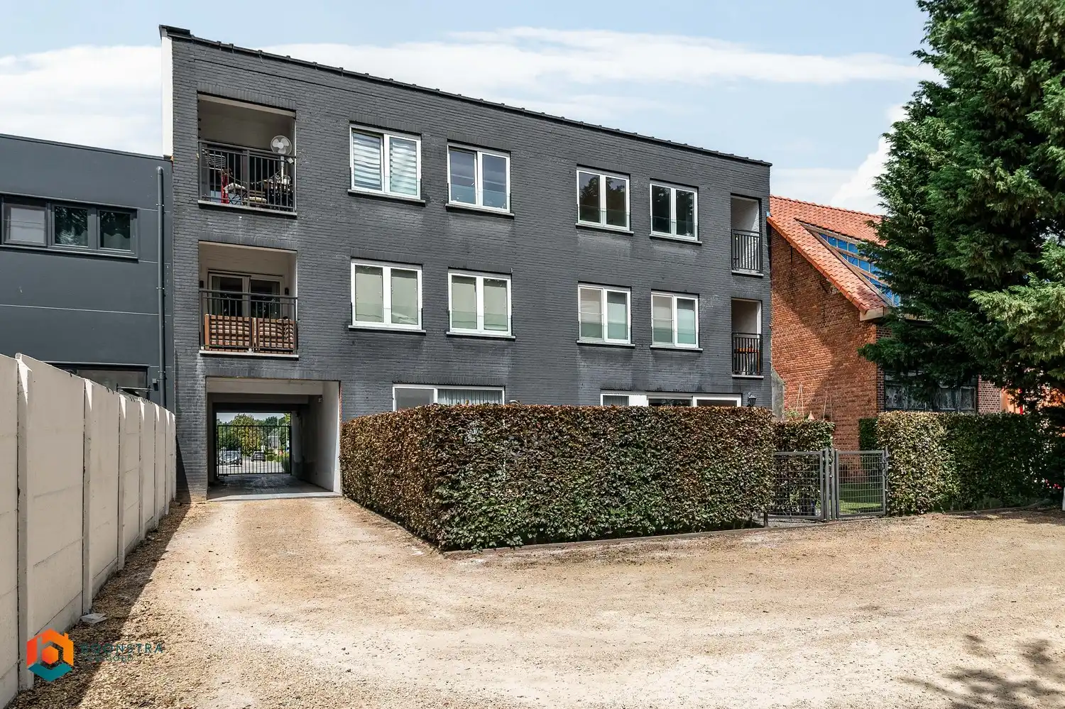 Gelijkvloers app. met 2 SLPKRS en tuin foto 17