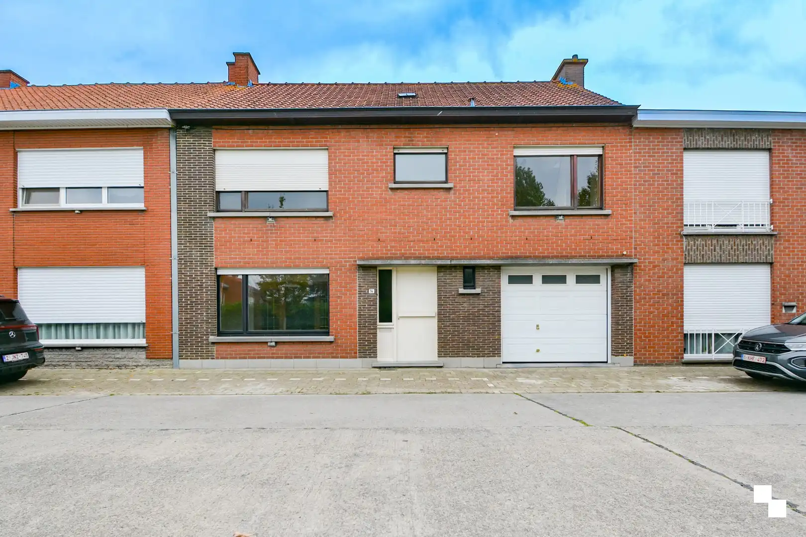 Verrassend ruime eengezinswoning met 5 slp te Roeselare foto 2