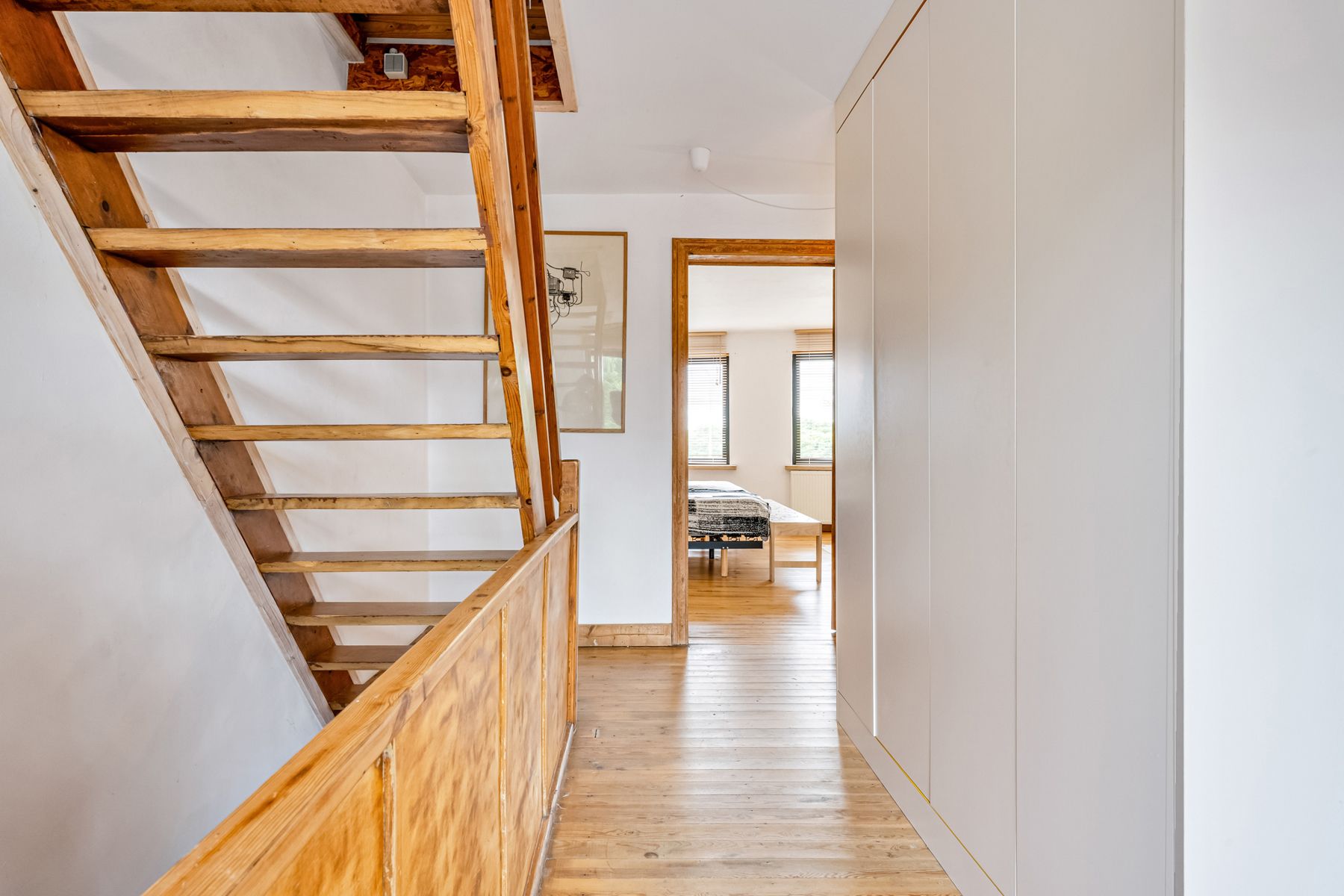 Architecturaal verbouwde hoeve met binnenkoer foto 20