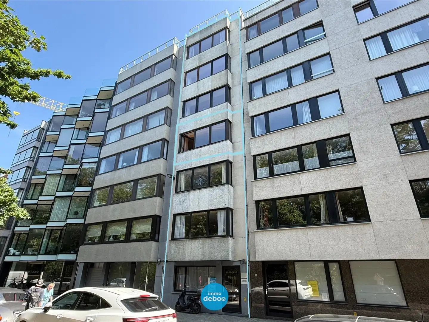 Te renoveren appartement met twee slaapkamers aan het park foto {{pictureIndex}}
