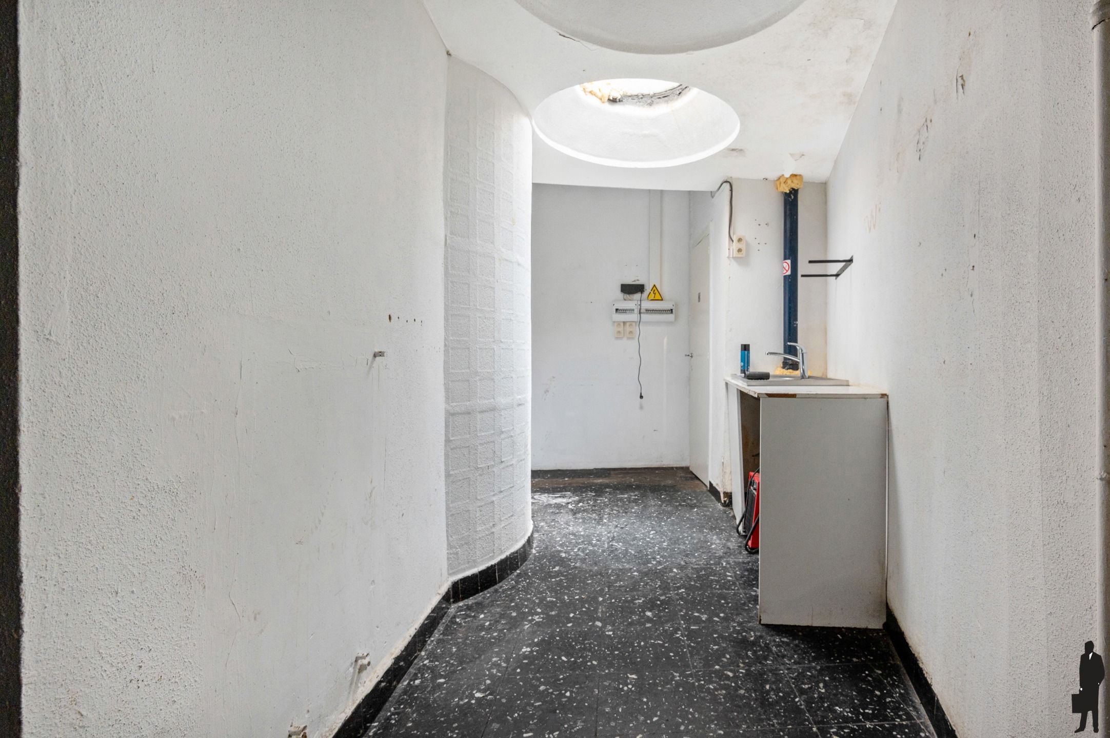 Riant opbrengsteigendom met handelsgelijkvloers en vier verdiepingen foto 10