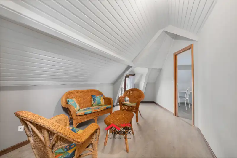 Instapklare woning met 3 slaapkamers, garage 72m² en carport 39m² !! foto 19