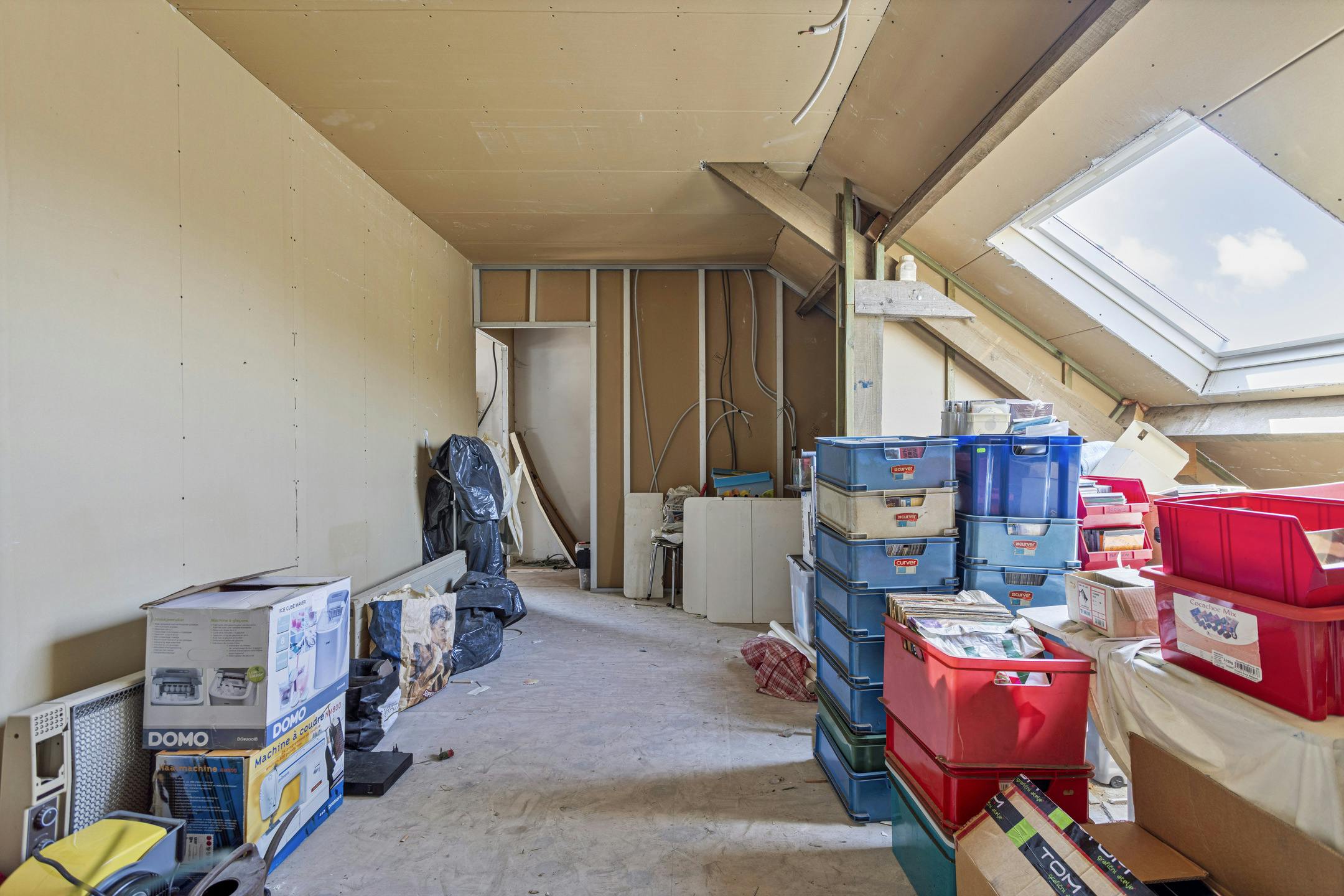 Handelspand met woonst te koop in Gooreind! foto 24