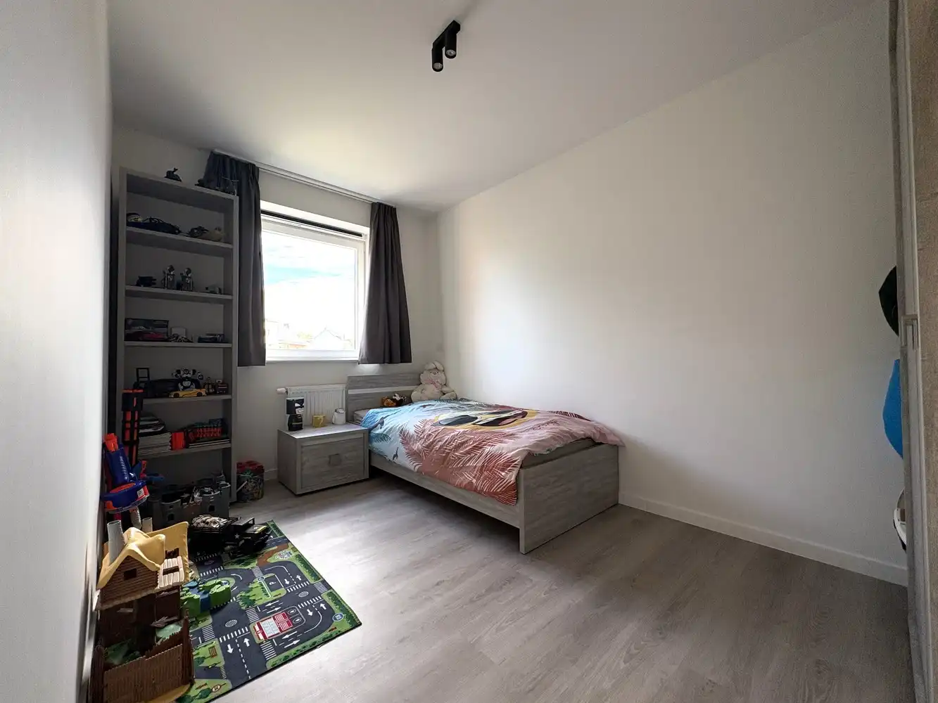 Lichtrijke nieuwbouwwoning in het centrum van Torhout foto 10