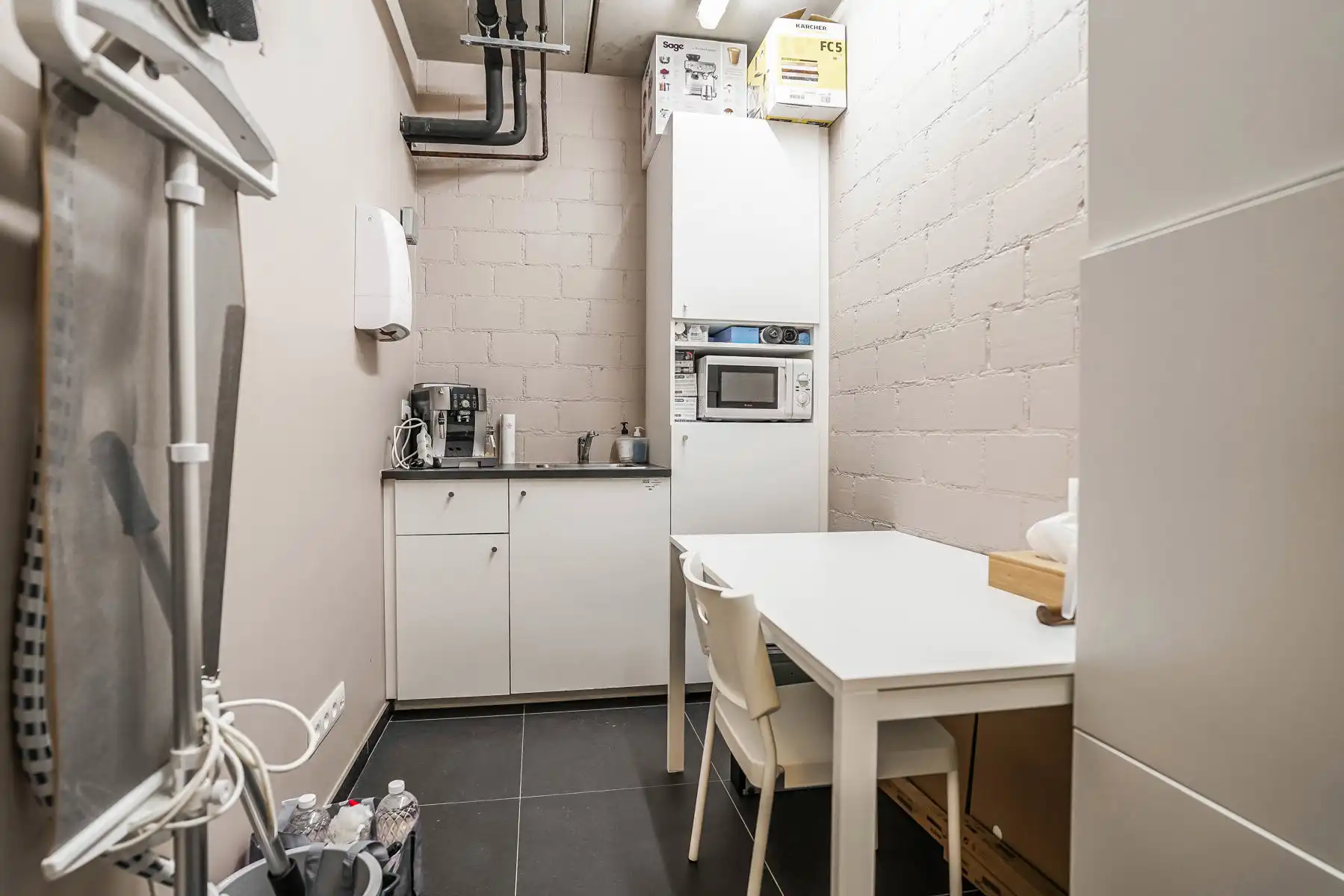 Zeer ruim en veelzijdig commercieel gelijkvloers op topligging in Wolvertem foto 13