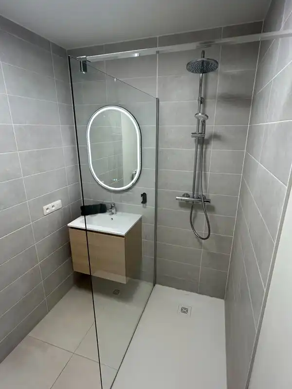 Appartement met terras en 2 parkeerplaatsen foto 8