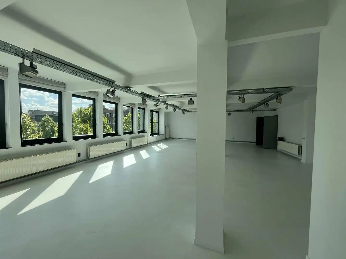 Ankerrui 11-13 - Modulaire Kantoren op 't Eilandje  foto 2