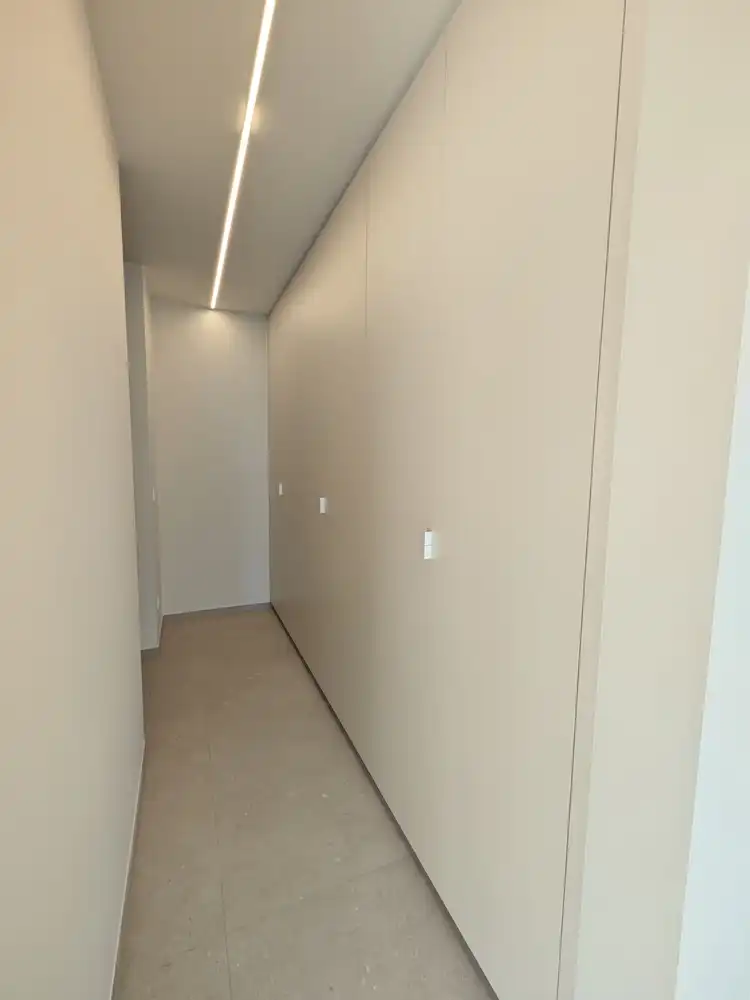 High-end nieuwbouw-duplex met ruim terras, parking en ruime buitenberging foto 17