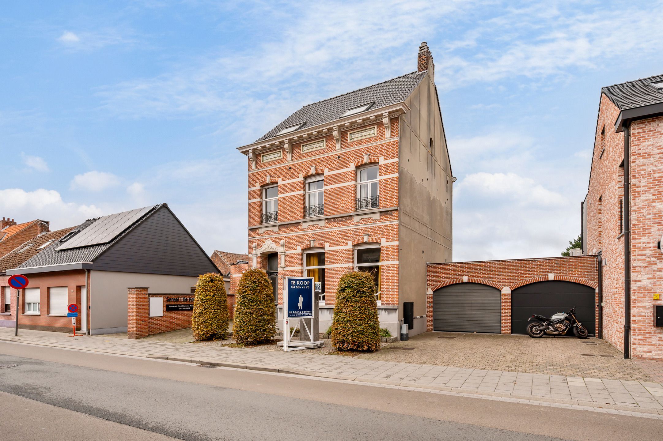 Deels gerenoveerde parel met mogelijkheden en weidegrond! foto 38