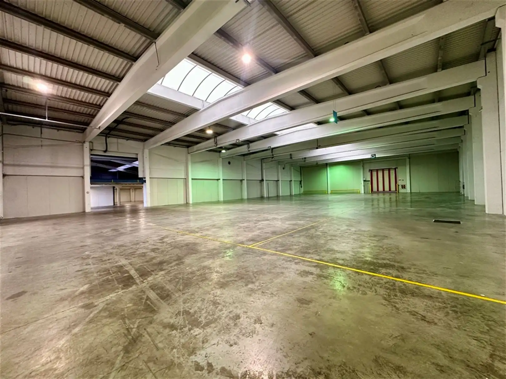 Magazijnen te huur op toplocatie in Kuurne foto 15