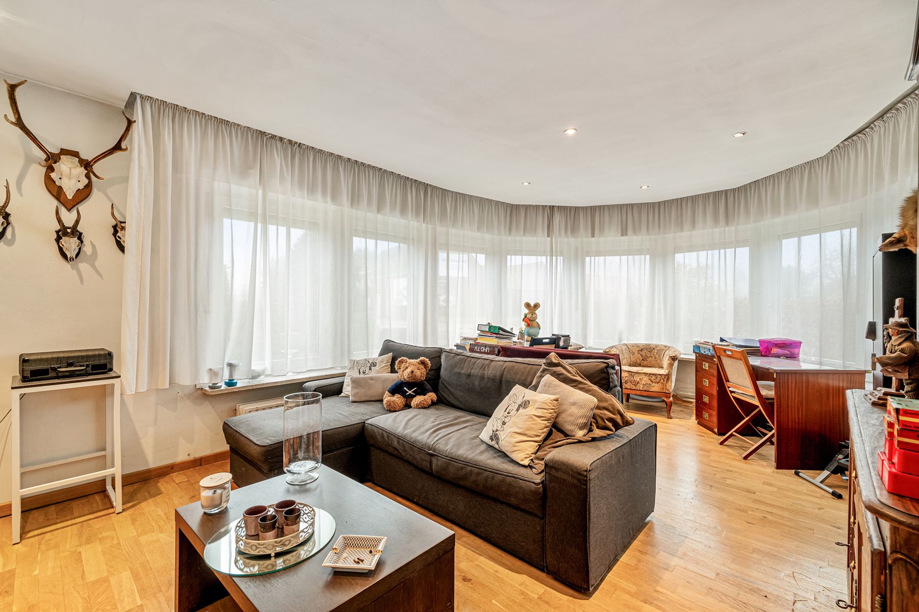 Statige villa: 6 slpk’s met tuin & praktische loods ! foto 7