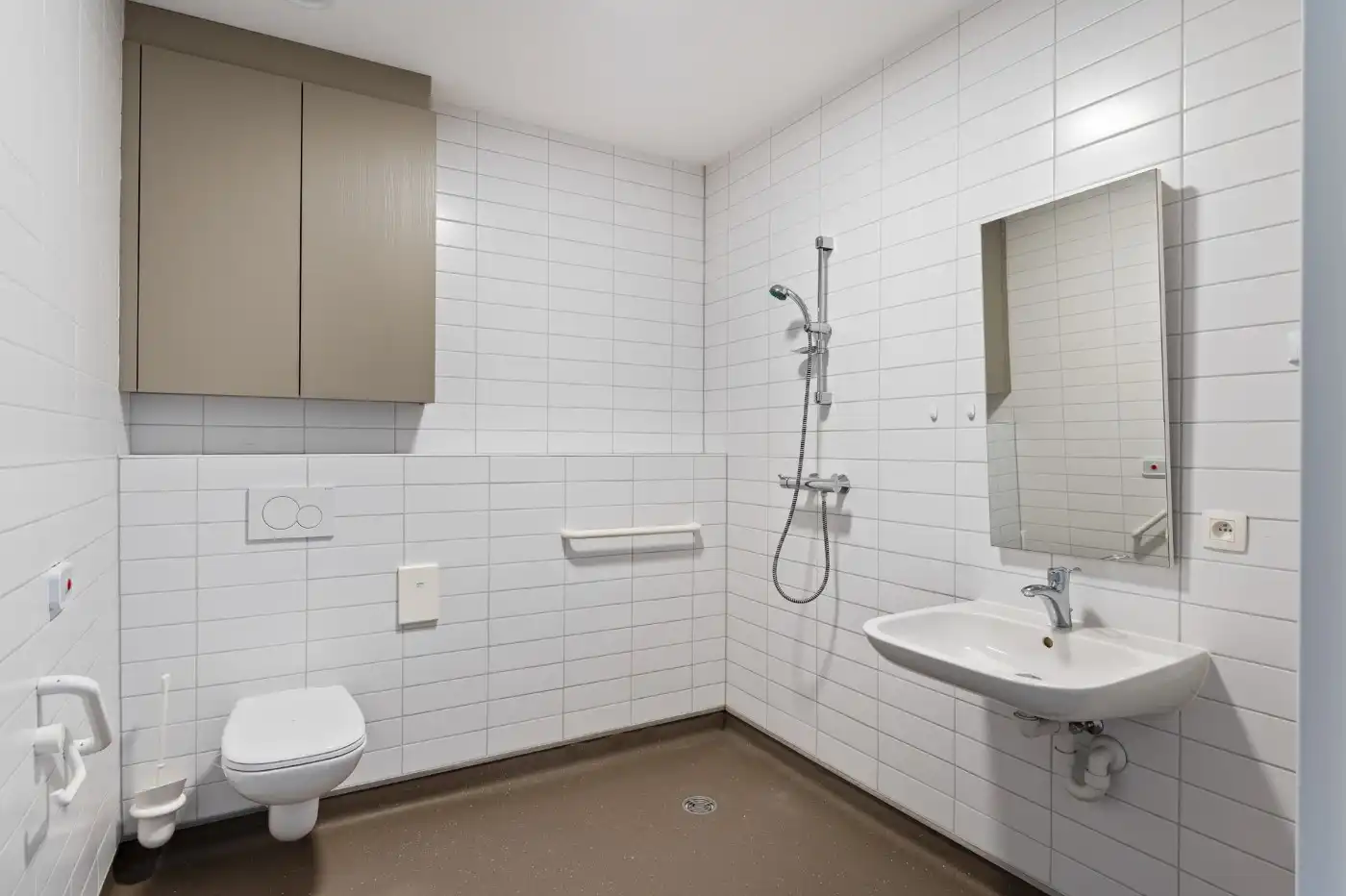 Assistentiewoningen met 1 slpk., ruime badkamer en tal van gemeenschappelijke faciliteiten foto 13