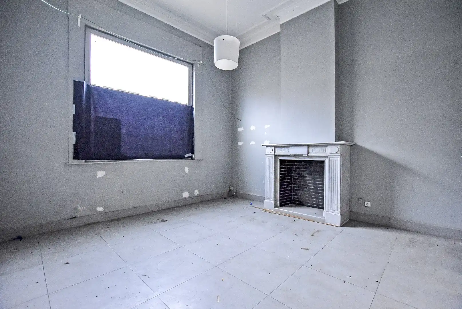 Zeer ruime te renoveren woning centrum Veurne! foto 4