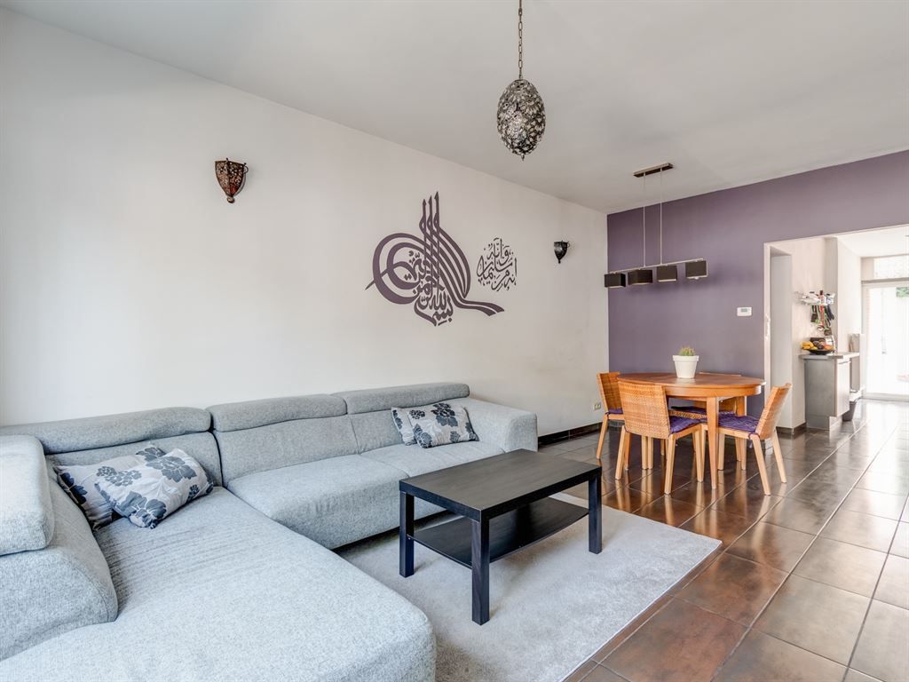 Gelijkvloers appartement met zonnige tuin foto {{pictureIndex}}