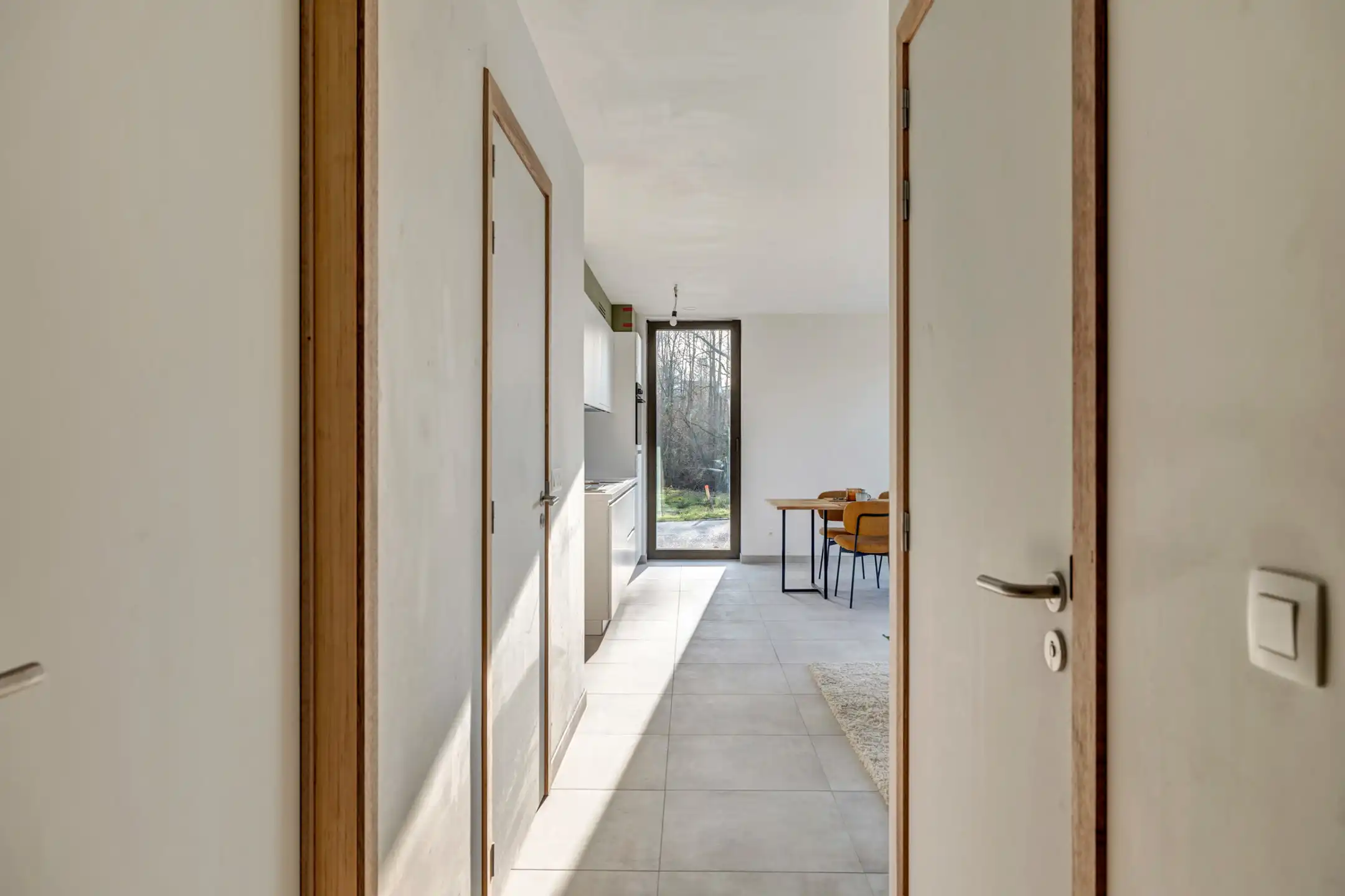 Gelijkvloers appartement met 2 slpks in uniek woonerf foto 2