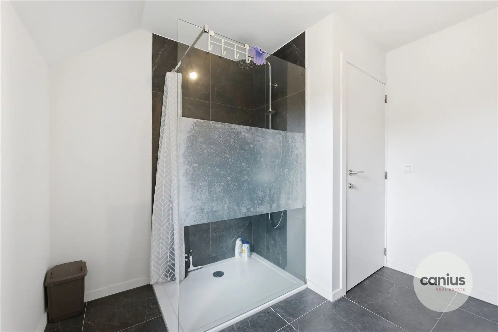 LANDELIJKE WONING MET 3 SLKS & TUIN foto 9