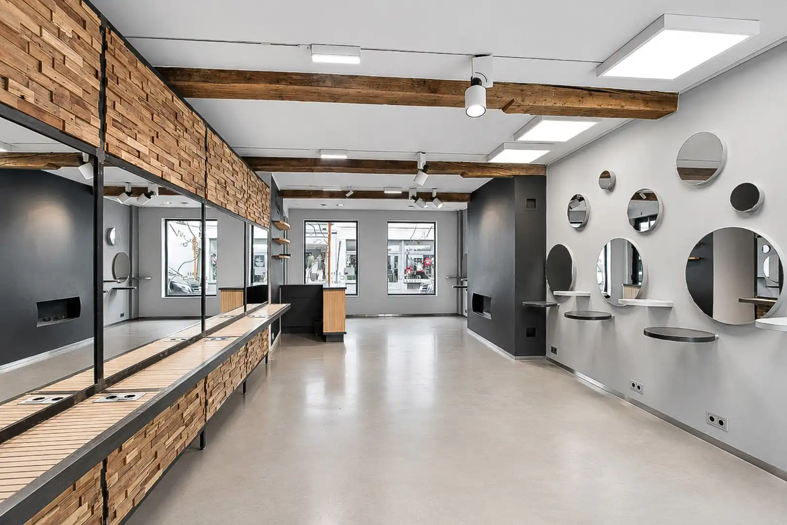 Handelsgelijkvloers Smedenstraat 13 Brugge te koop of te huur foto 2