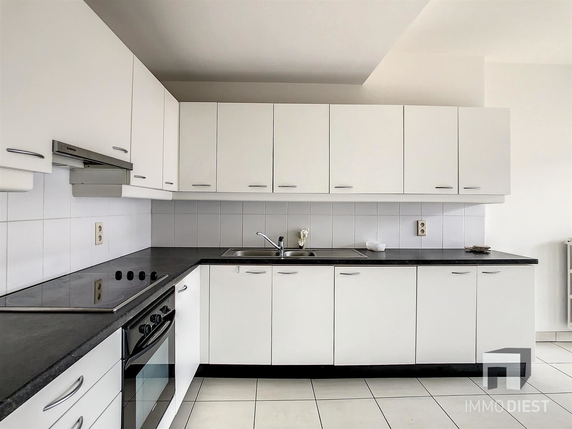 Zeer ruim appartement in het centrum van Diest foto 4